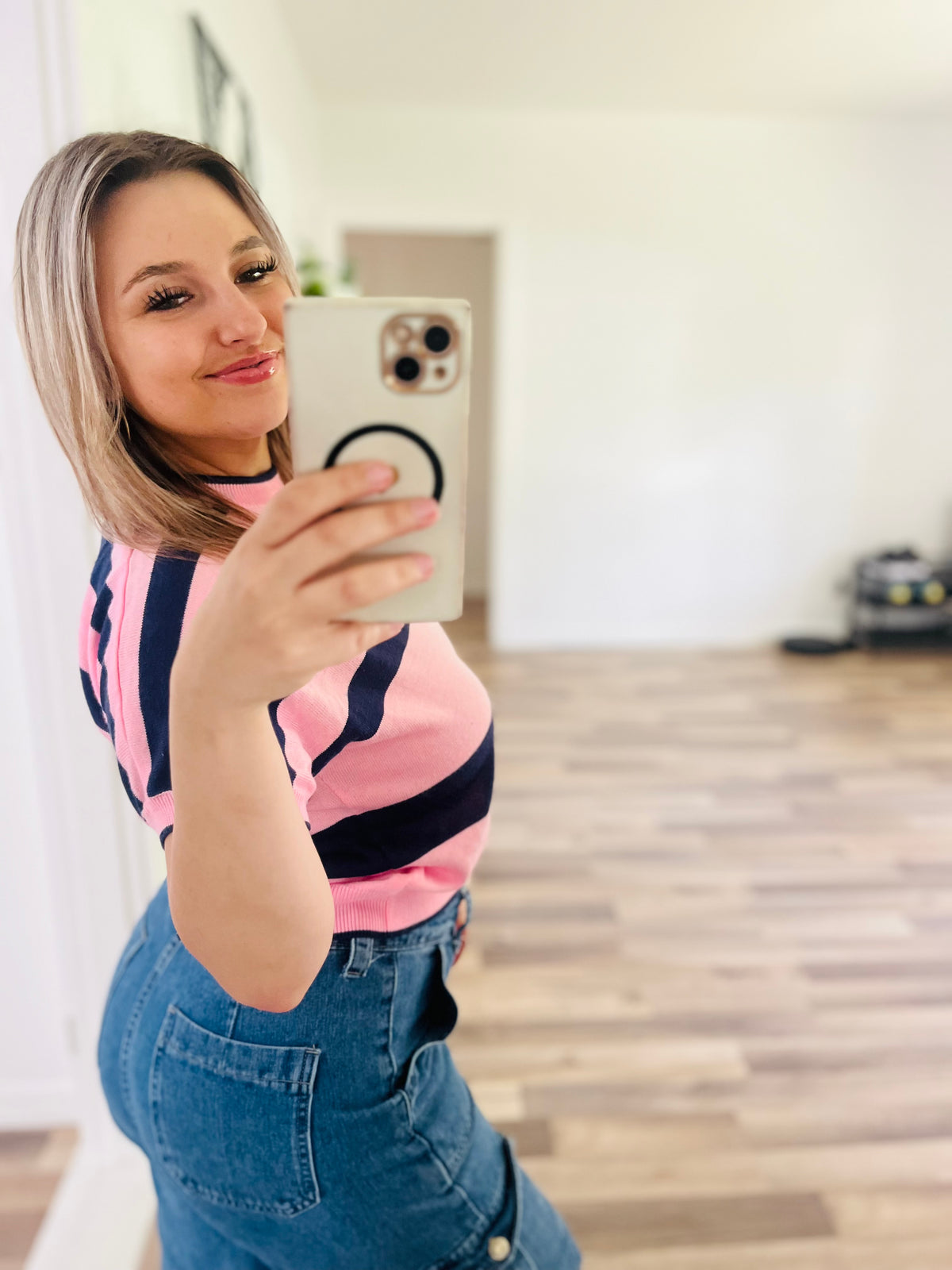 Sweater cropped short sleeve top