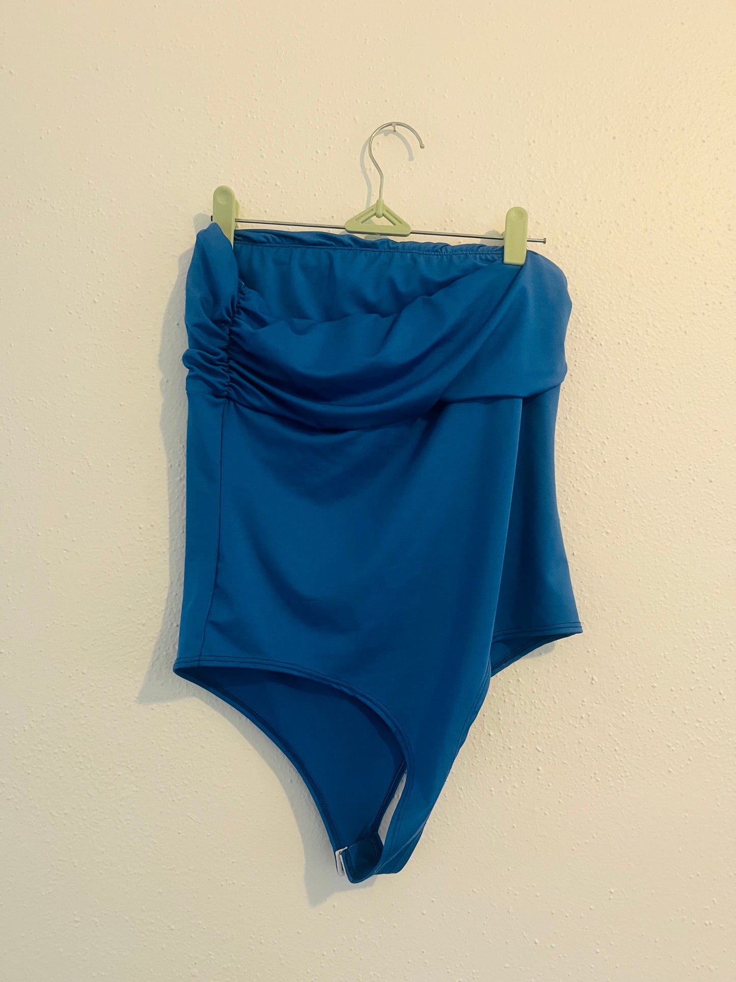 Live in the moment blue tube top
