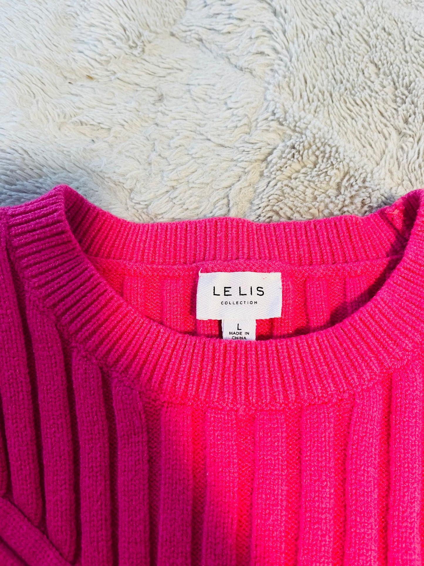 Lelis pink cropped sweater